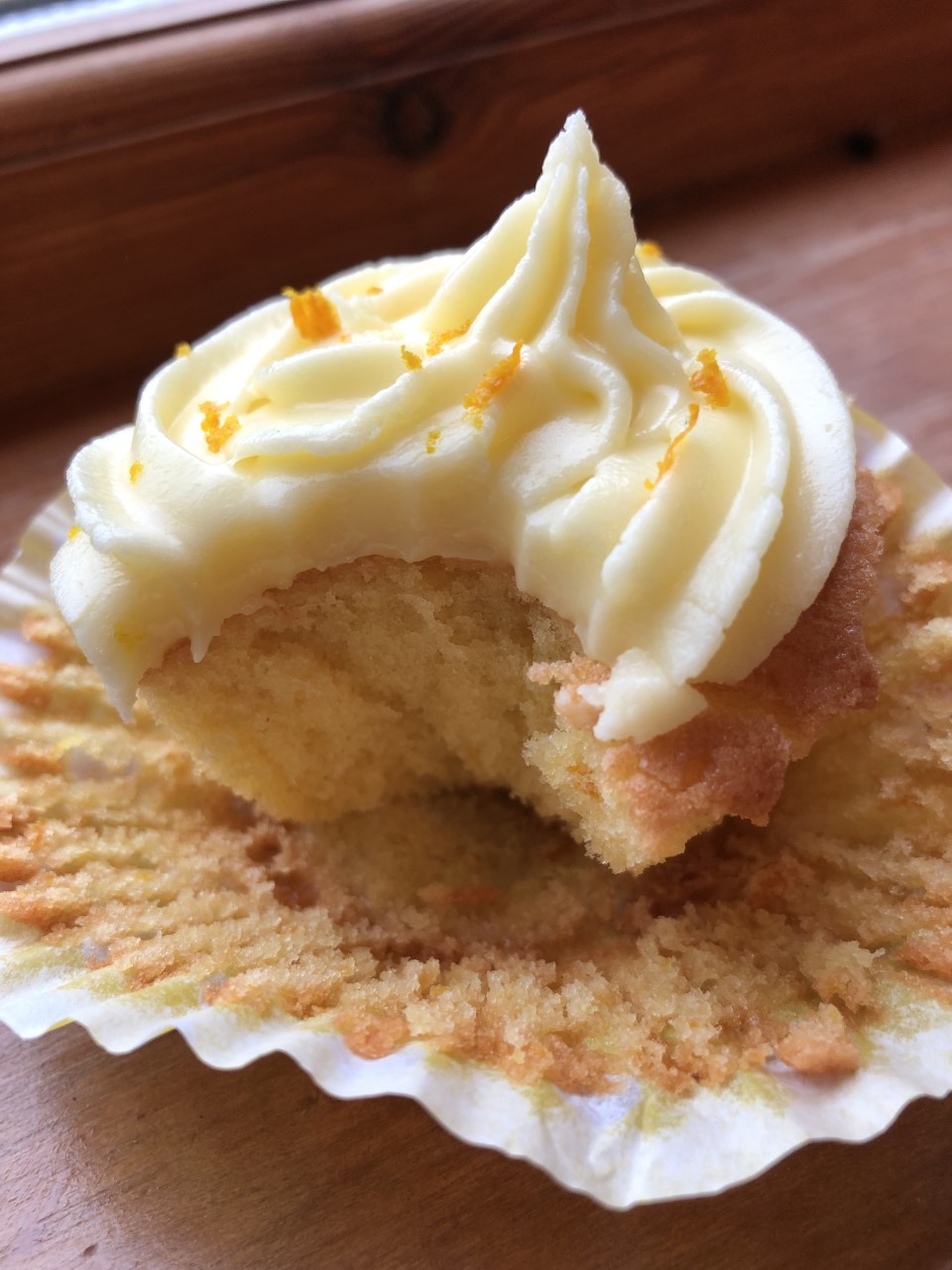 Orange and Ginger Cupcakes with Orange Velvet Frosting – Pesky Recipes
